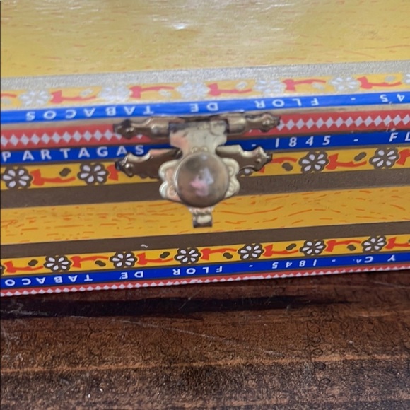 Vibrant Yellow and Blue Cigar Box with Decorative Emblem - Picture 9 of 9